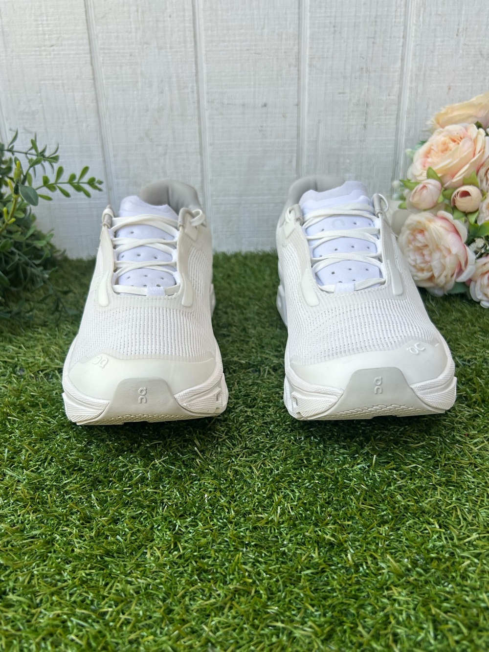 On Running Cloudmonster Void women Sneakers —White | White Sz 7 gently used
$170 - Picture 8 of 16